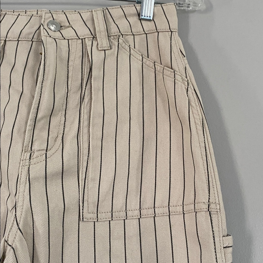 H&M Light Beige Pants with Subtle Stripes - Picture 4 of 5